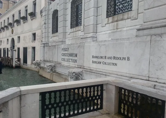 Indipendent House In *