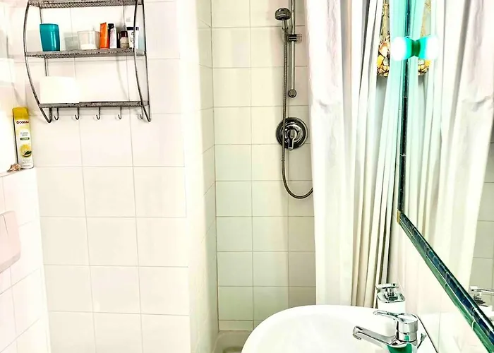 Indipendent House In *