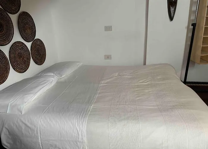 Indipendent House In