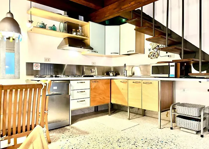 Indipendent House In *