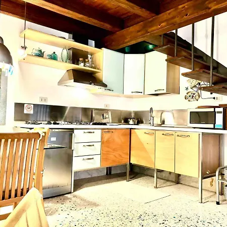 Indipendent House In * Venice