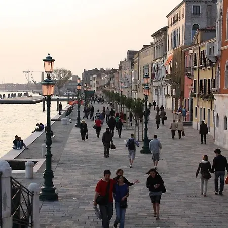Indipendent House In * Venice