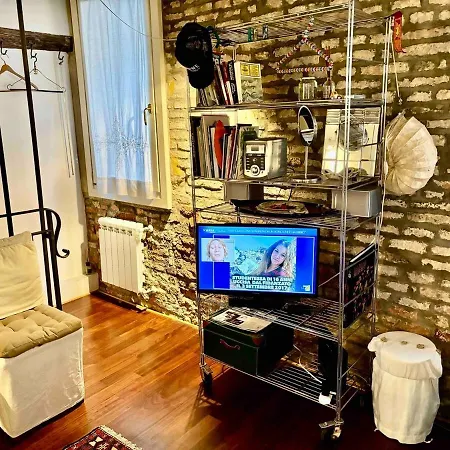 Indipendent House In * Venice